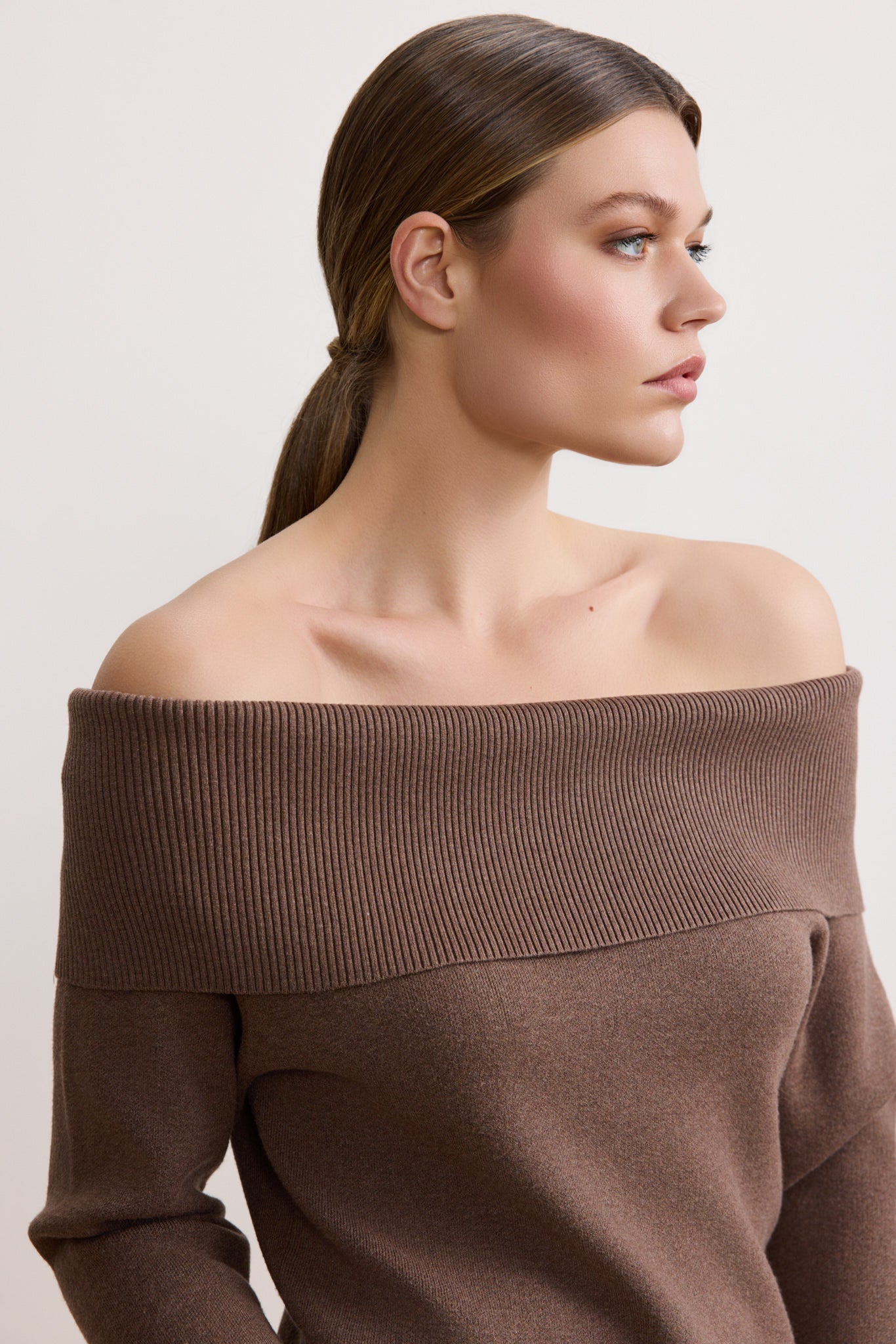 Olly Off-Shoulder Sweater - Brown