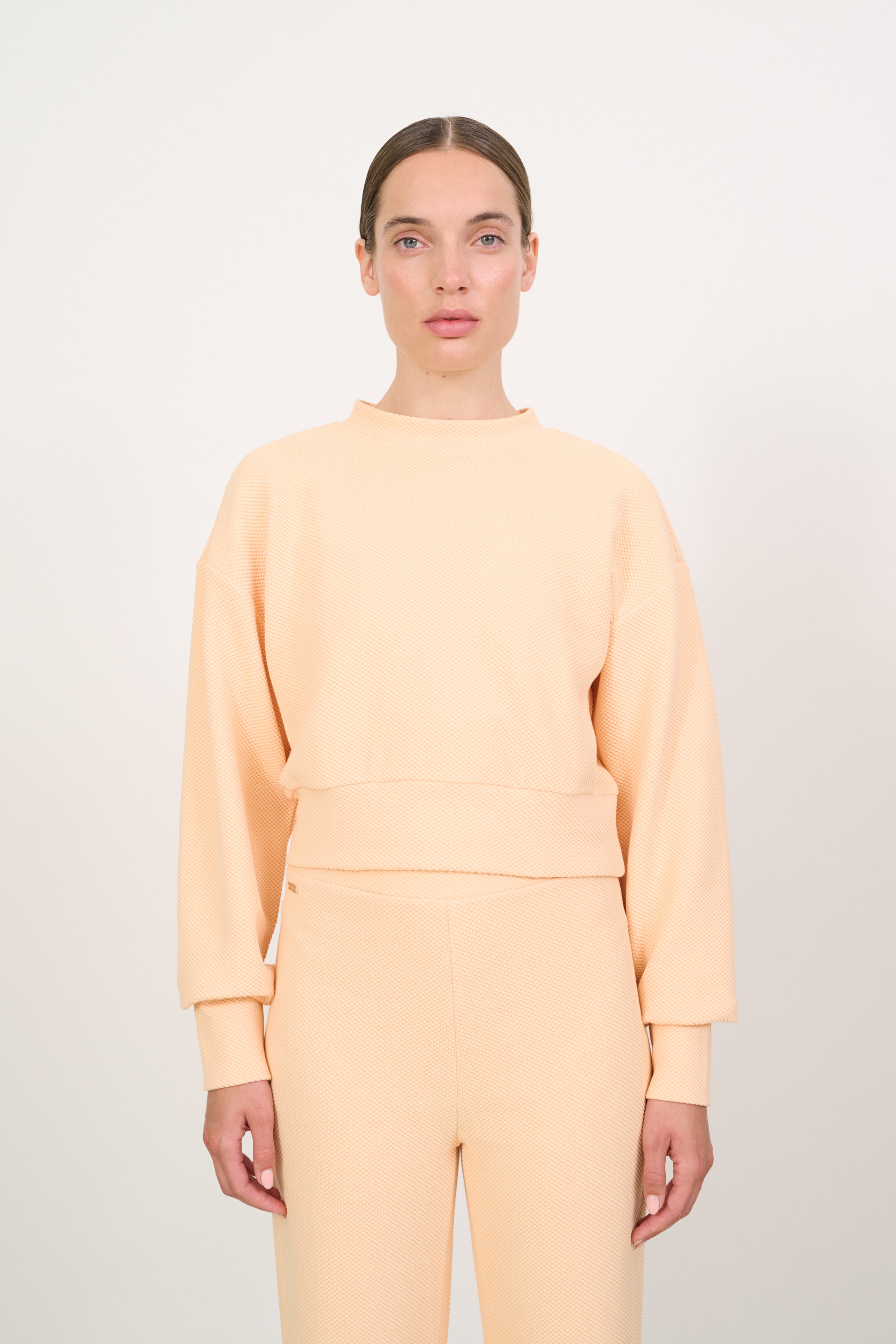MOON CLASSIC cropped sweat - Almond Cream
