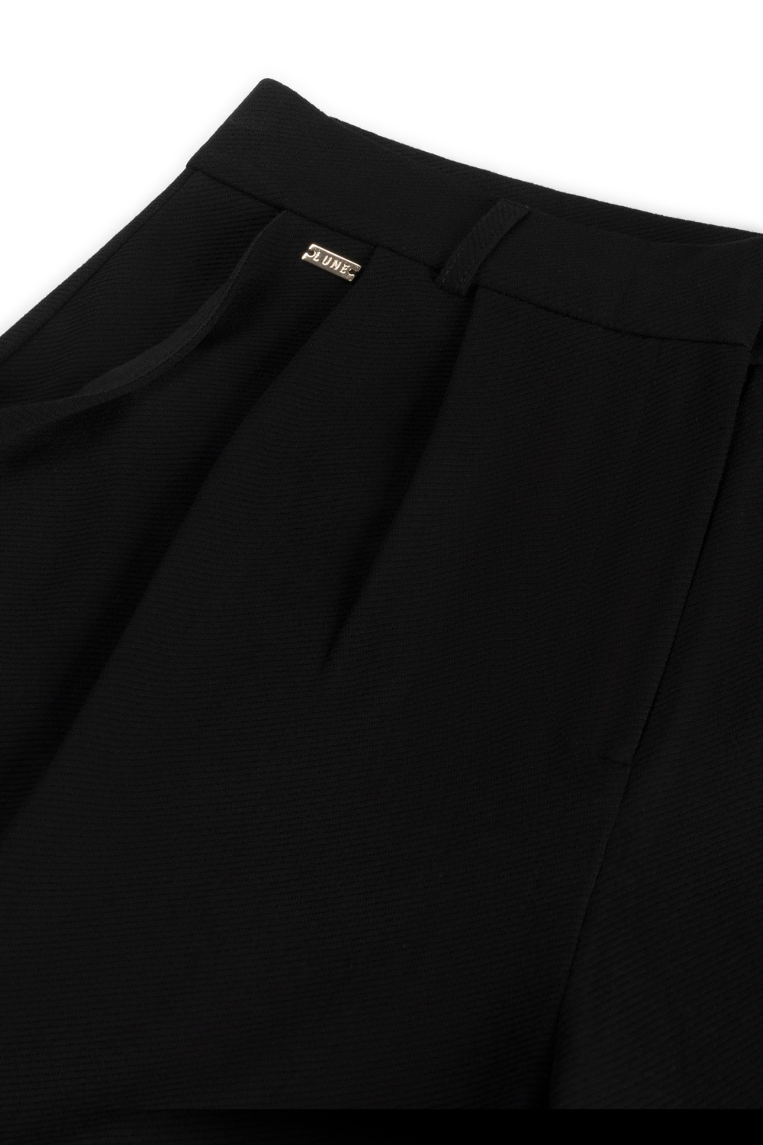 FOREST ESSENTIEL shorts - Black