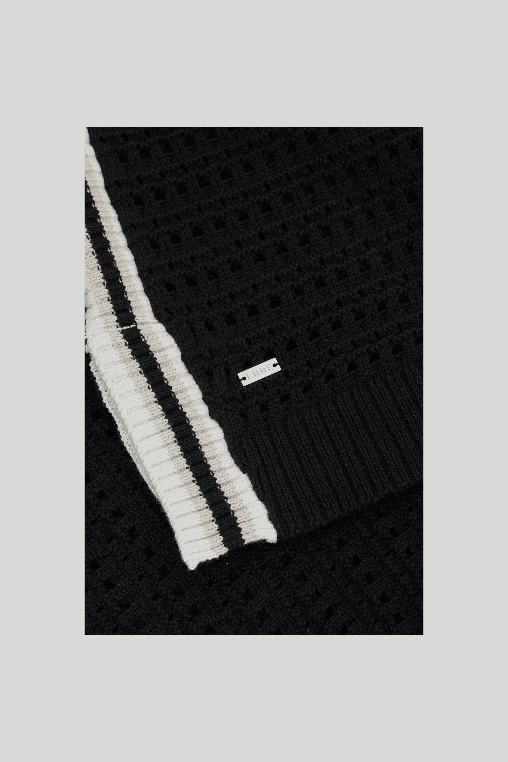 CELESTE v-neck tank - Black