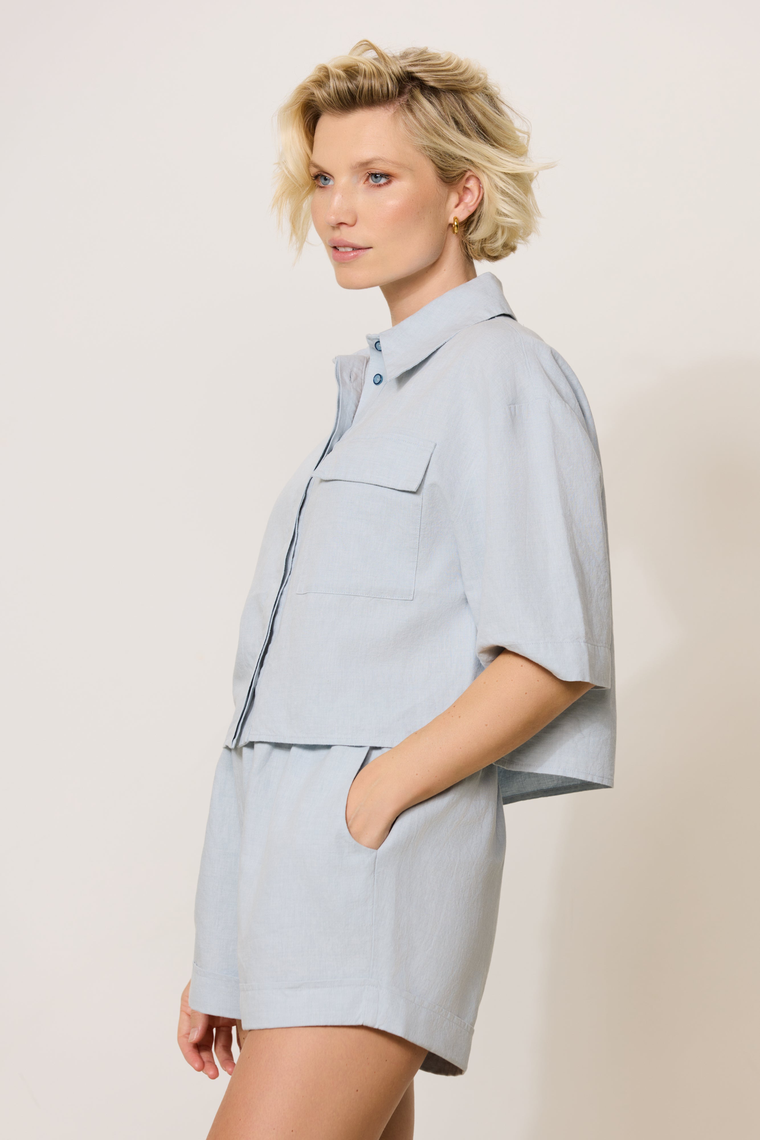 CLOVER linen blend cropped blouse - Pearl Blue