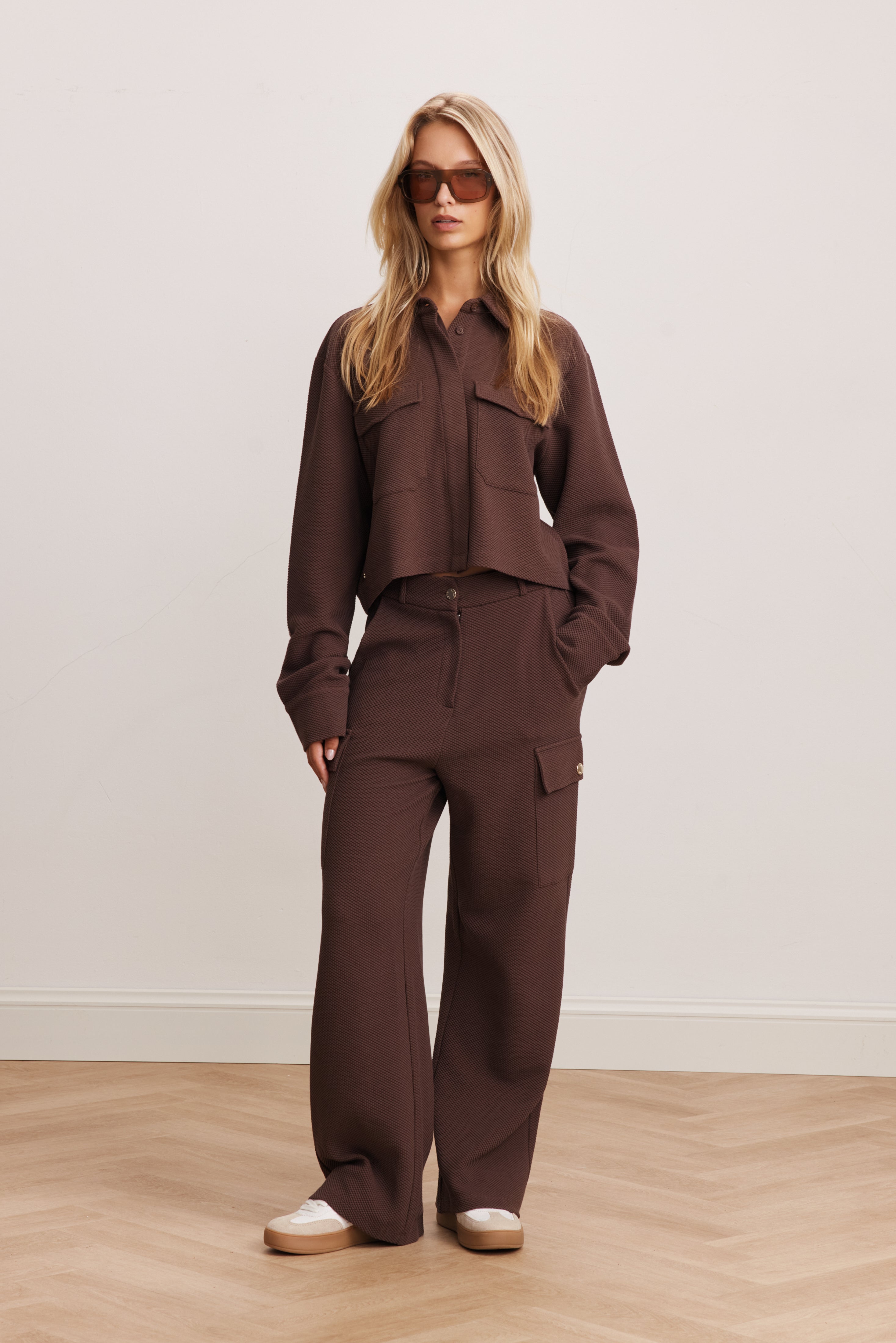 Moon Classic Short Blouse - Chocolate