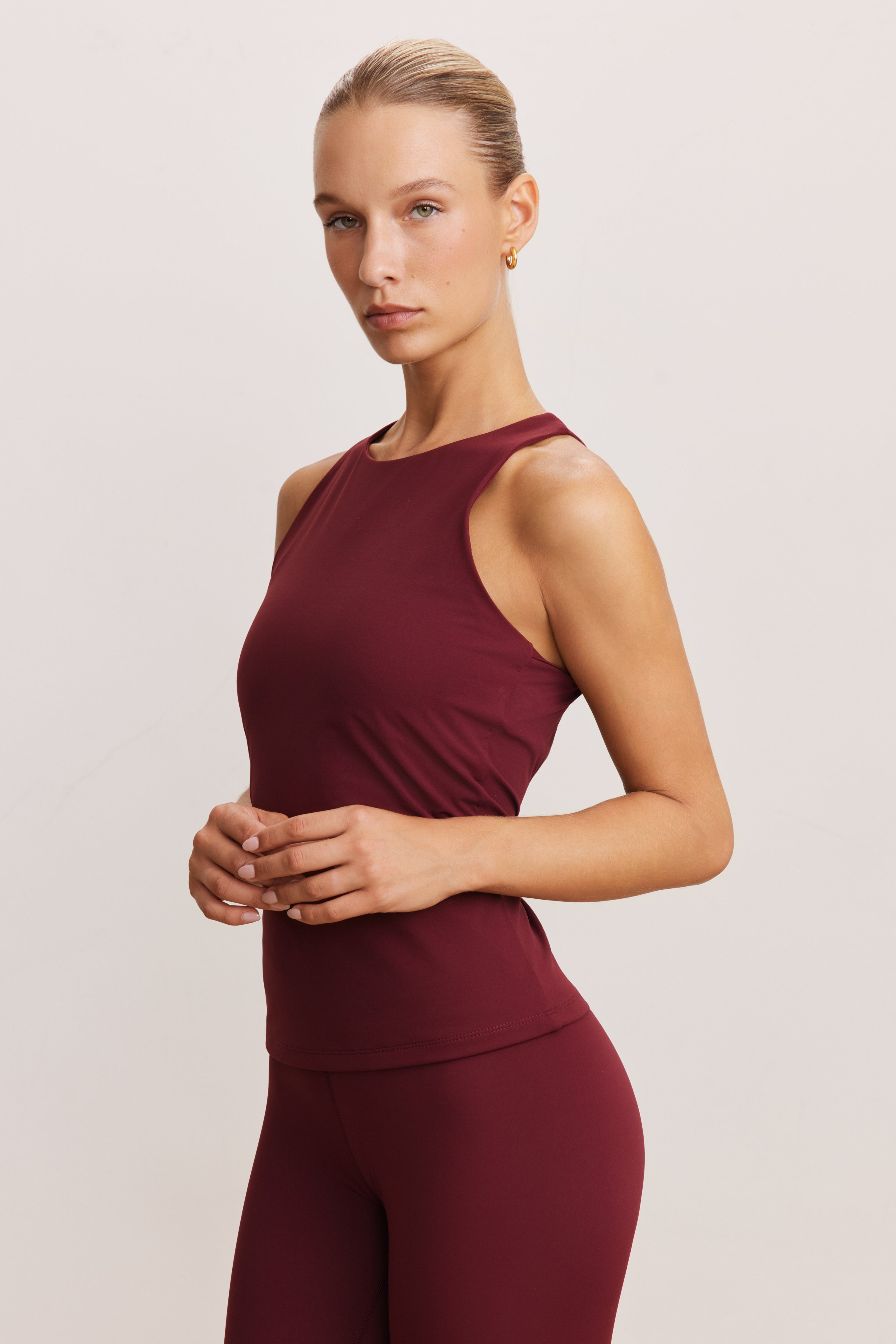 River Lift High Neck Tank - Maroon